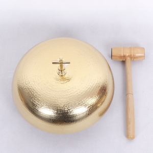 GONG POJEDYNCZY MOSIĘŻNY Z MŁOTKIEM WYS. 26 CM Ø 32 cm