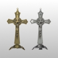 KRZYŻ ŚW. BENEDYKTA STOJĄCY WYS. 13.5 CM, METAL - ZŁOTY/SREBRNY