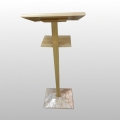 PULPIT DO MIEJSCA PRZEWODNICZENIA DREWNIANY Z PÓŁKĄ - JASNY