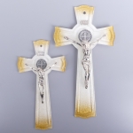 Krzyż ze szkła Murano ze św. Benedyktem 16 cm