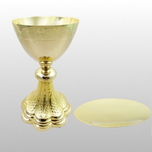 KIELICH + PATENA, WYS. 21.5CM, ŚR. 14CM, MOSIĄDZ