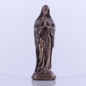 FIGURA MB Z LOURDES 8,5 CM