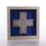 KRZYŻ CERAMICZNY W RAMCE 22x22cm JASNA RAMKA - SOSNA