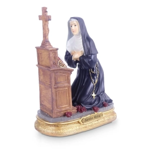 FIGURKA ŚW. RITA PRZED OŁTARZYKIEM 21,5 cm